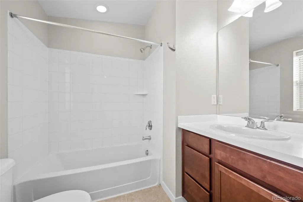10137 Belvedere Loop Lone Tree CO 80124