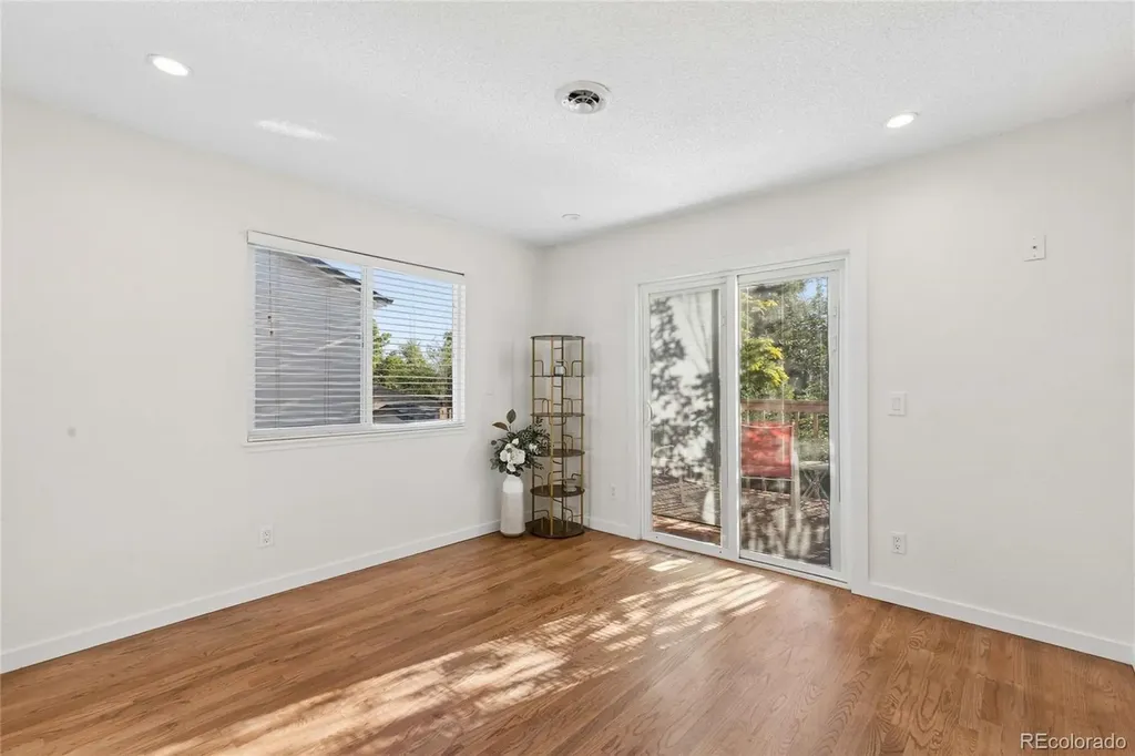993 S Oakland Court Aurora CO 80012