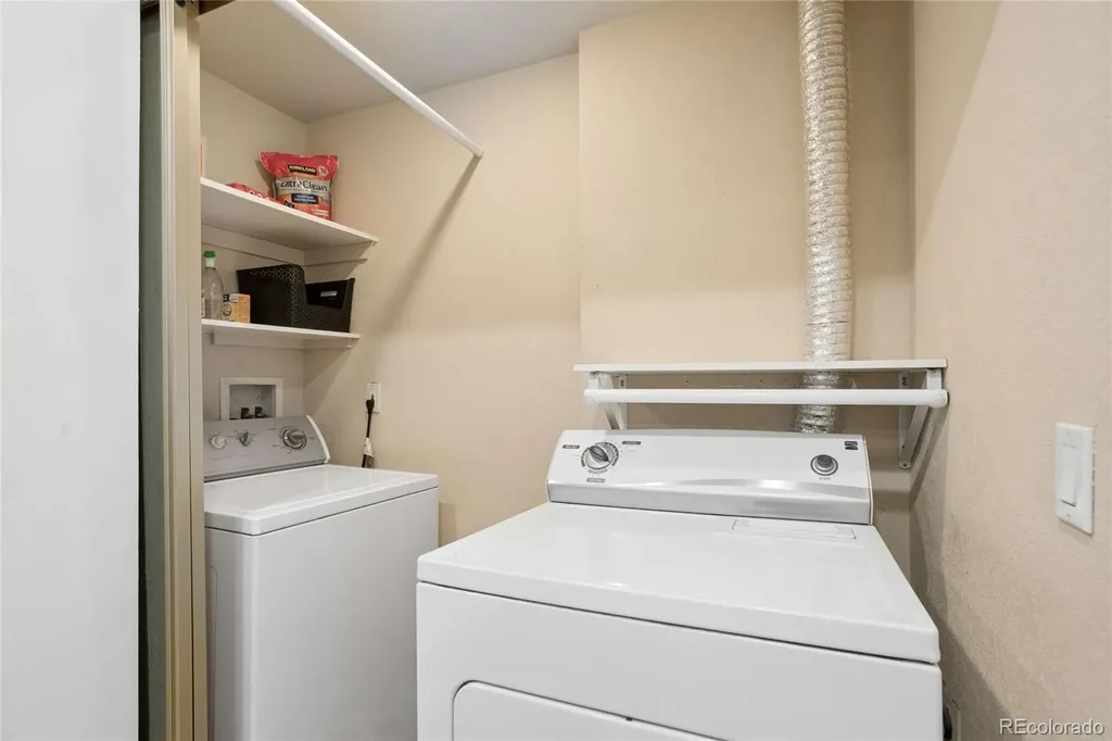 993 S Oakland Court Aurora CO 80012