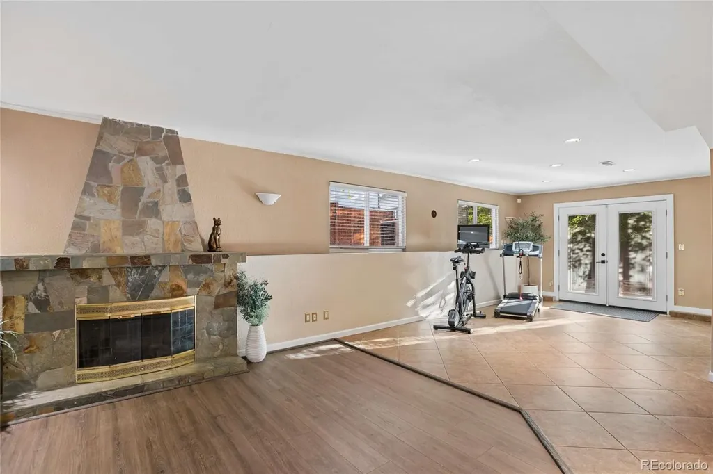 993 S Oakland Court Aurora CO 80012