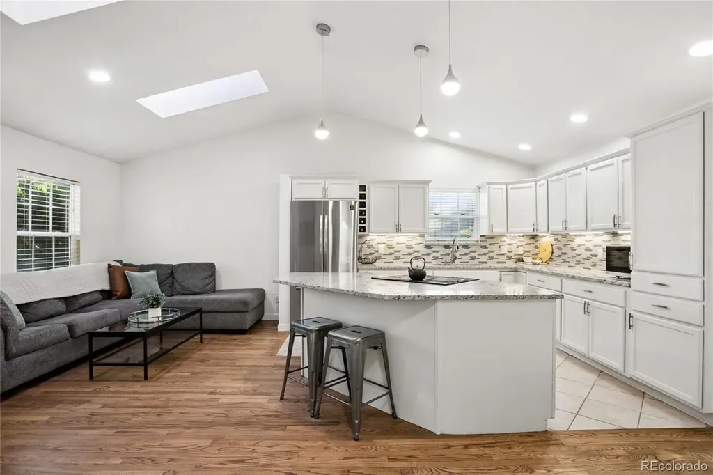 993 S Oakland Court Aurora CO 80012