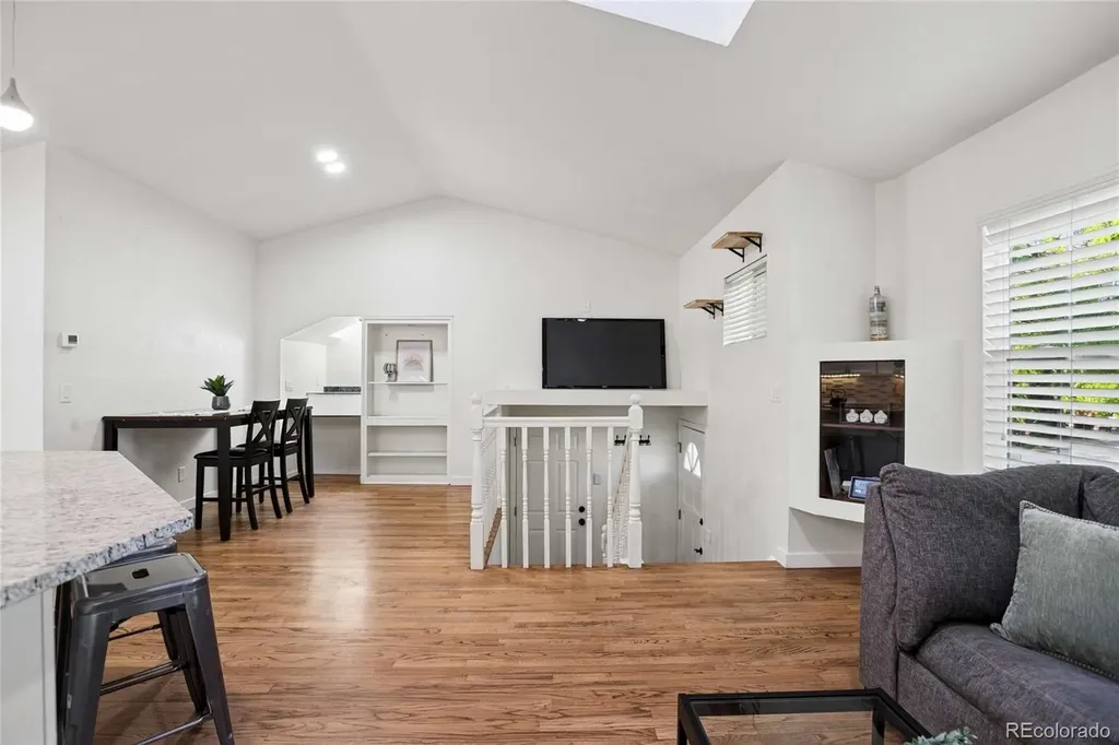 993 S Oakland Court Aurora CO 80012