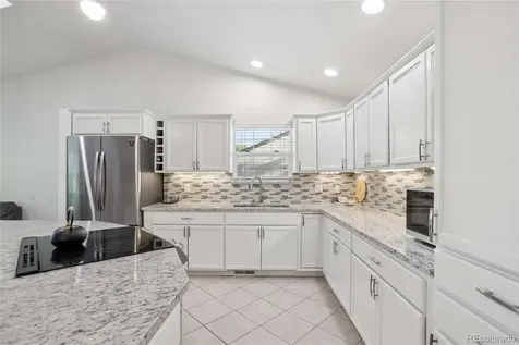 993 S Oakland Court Aurora CO 80012