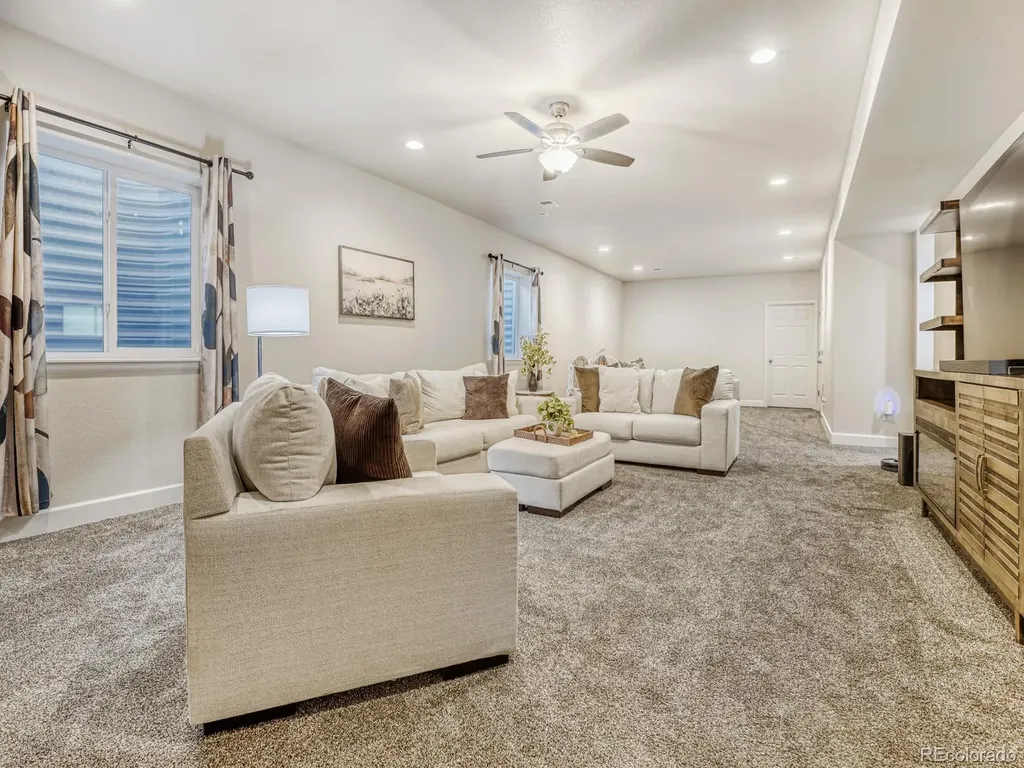 22692 E Narrowleaf Circle Aurora CO 80016