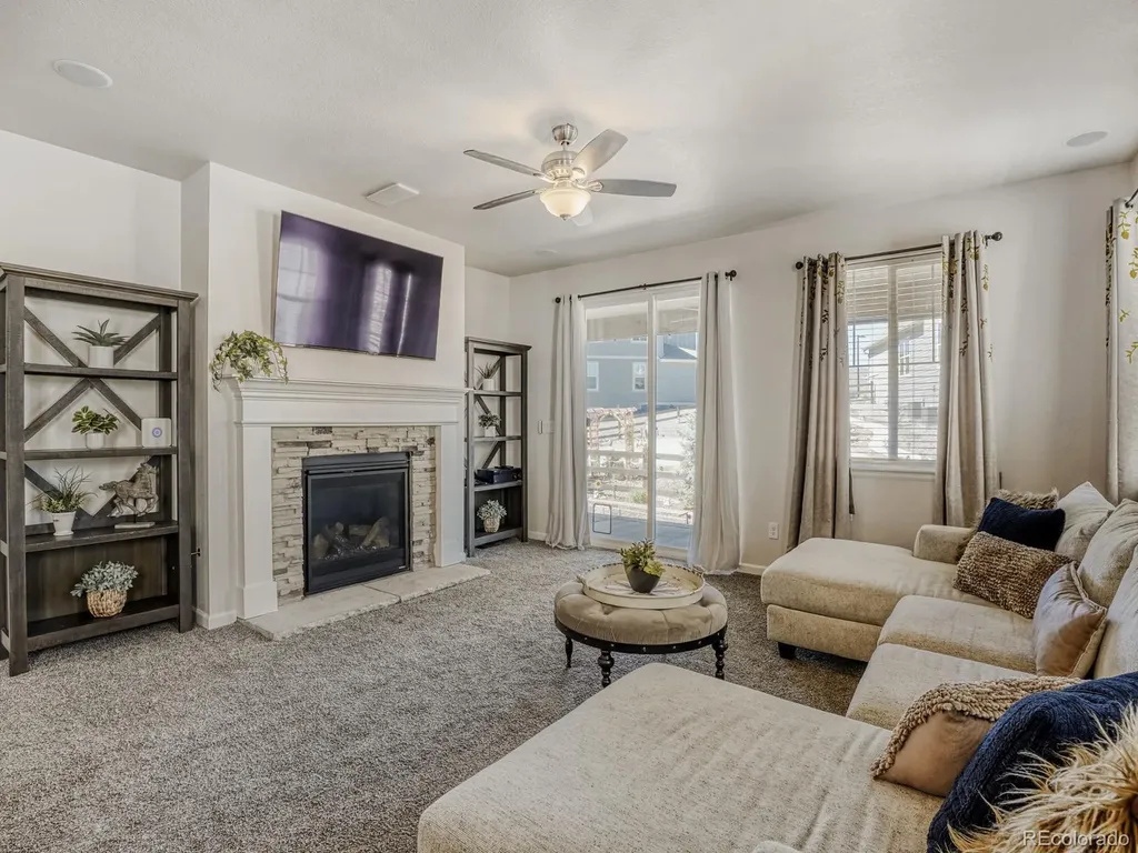 22692 E Narrowleaf Circle Aurora CO 80016