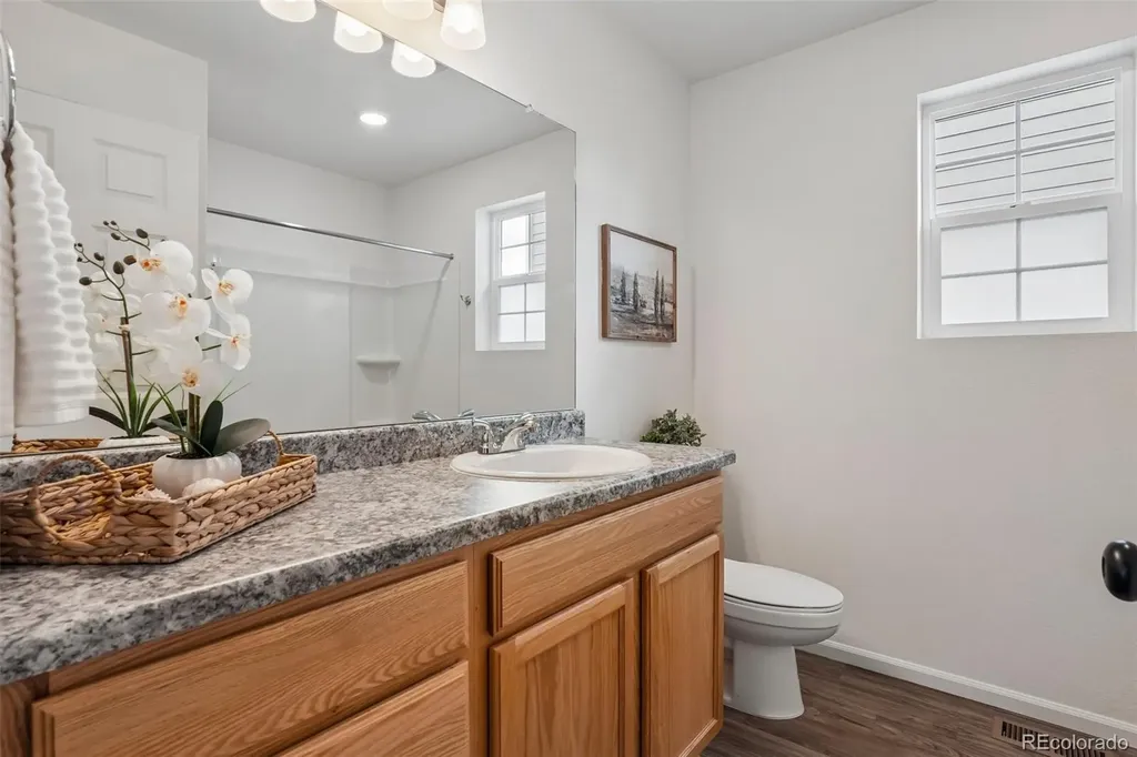 4032 N Quatar Court Aurora CO 80019