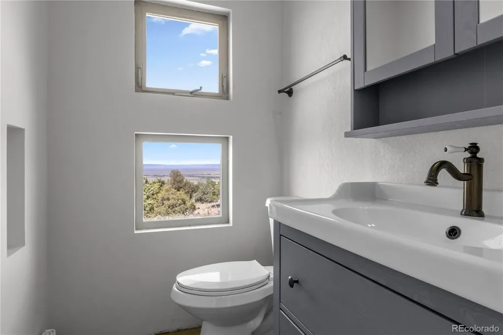 4375 E Twinview Overlook Crestone CO 81131