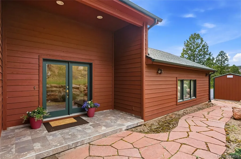 198 Park Avenue Pine CO 80421
