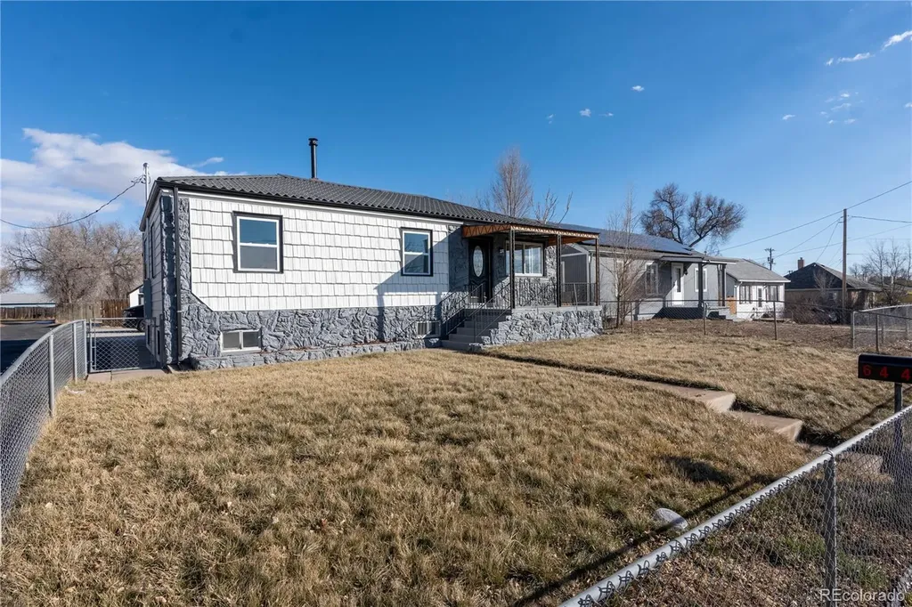 6446 Monaco Street Commerce City CO 80022