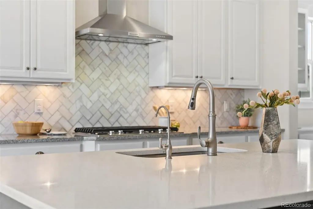 27620 E Lakeview Drive Aurora CO 80016