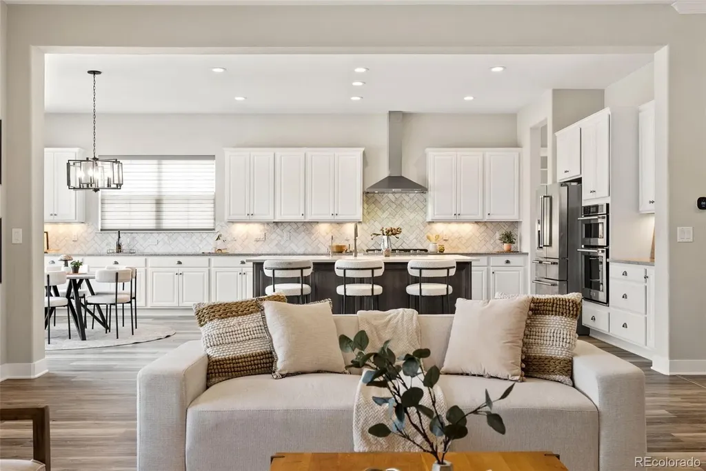 27620 E Lakeview Drive Aurora CO 80016