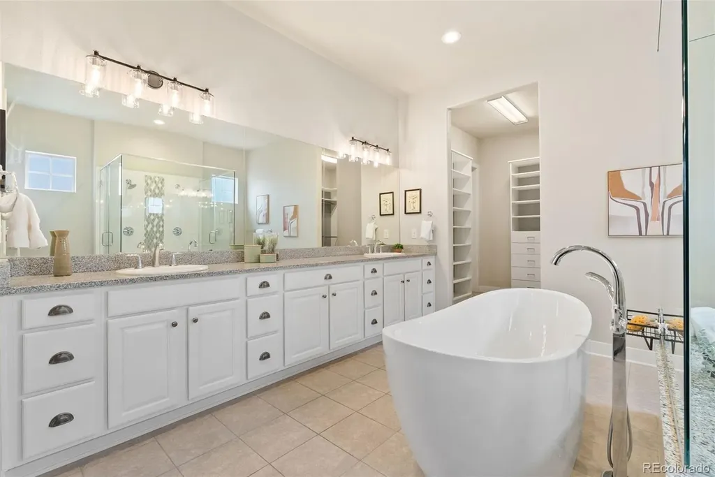 27620 E Lakeview Drive Aurora CO 80016
