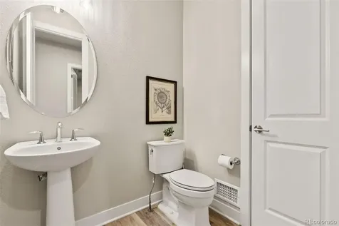 27620 E Lakeview Drive Aurora CO 80016