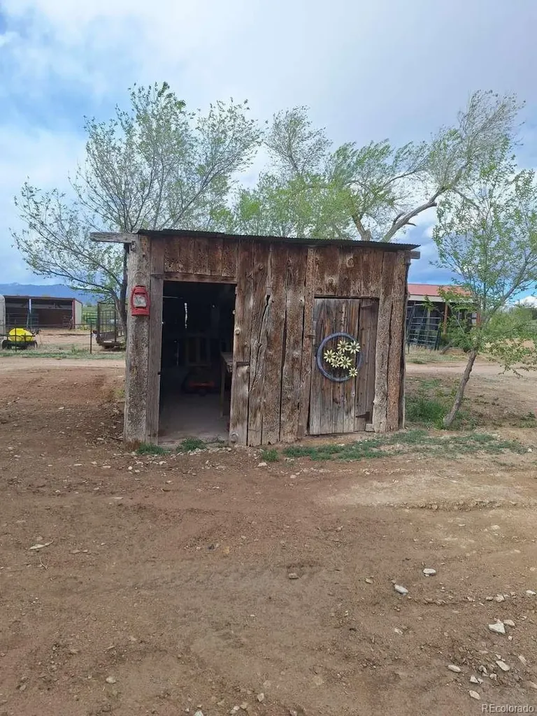 895 B Street Penrose CO 81240