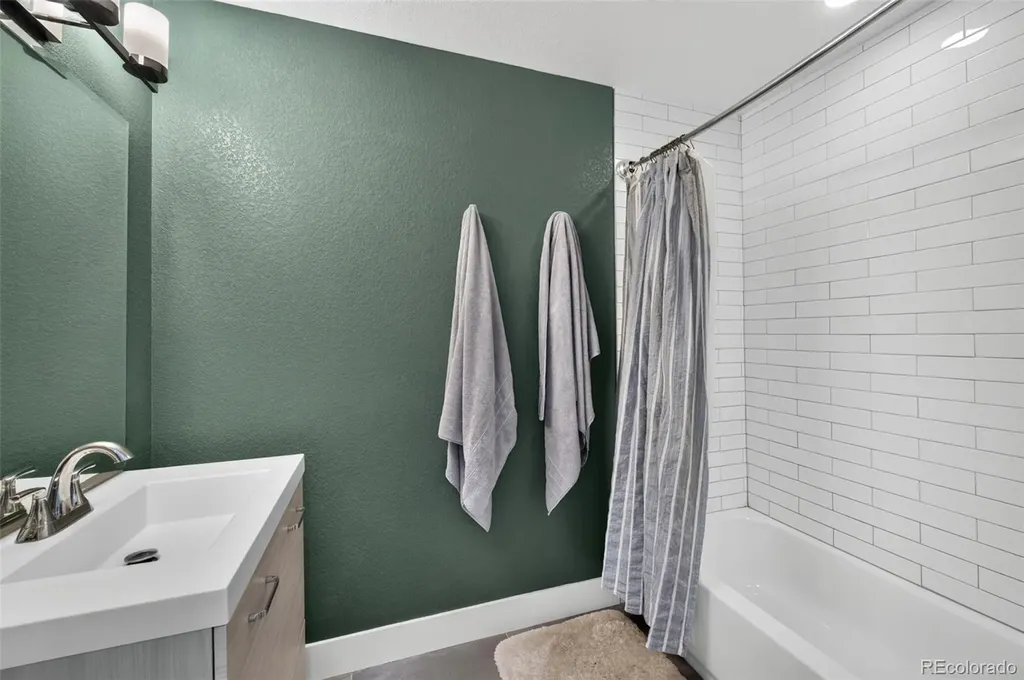 3009 S Elati Street Englewood CO 80110
