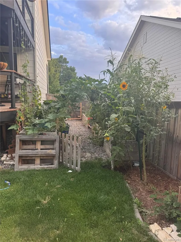 5925 W Long Drive Littleton CO 80123