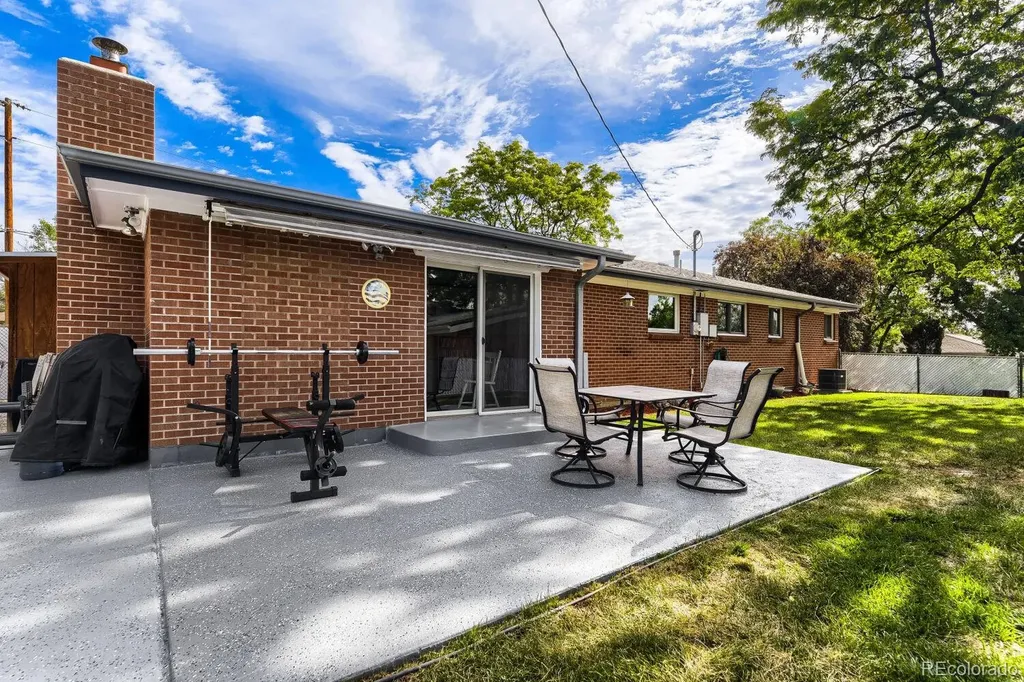 12142 W 60th Place Arvada CO 80004
