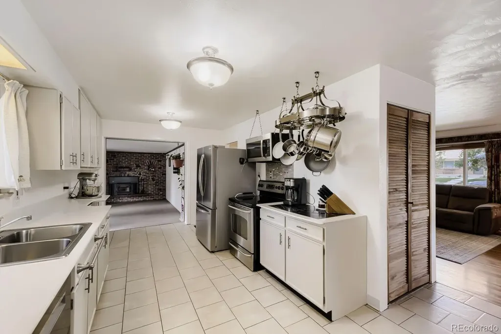 12142 W 60th Place Arvada CO 80004