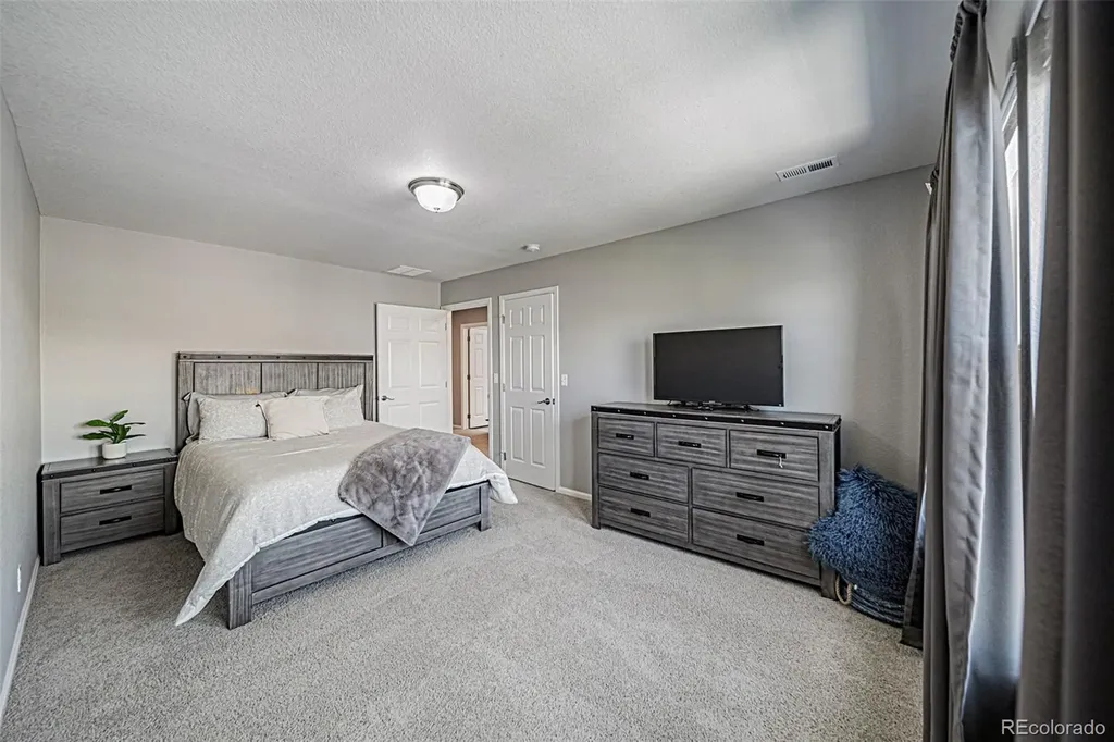 4992 Liverpool Street Denver CO 80249