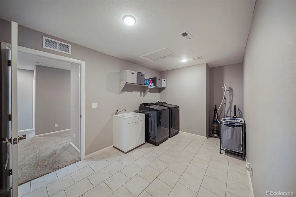 4992 Liverpool Street Denver CO 80249