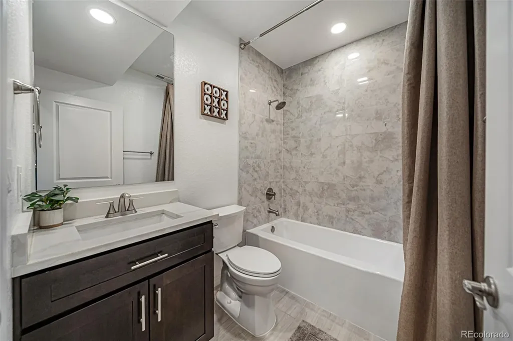 4992 Liverpool Street Denver CO 80249