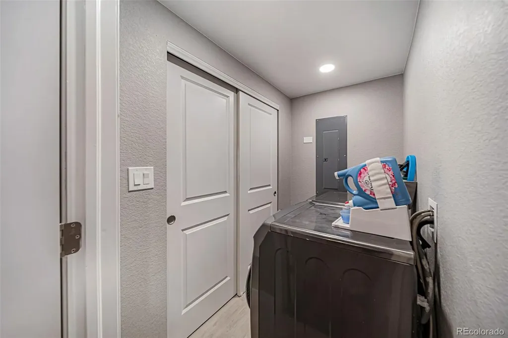 4992 Liverpool Street Denver CO 80249