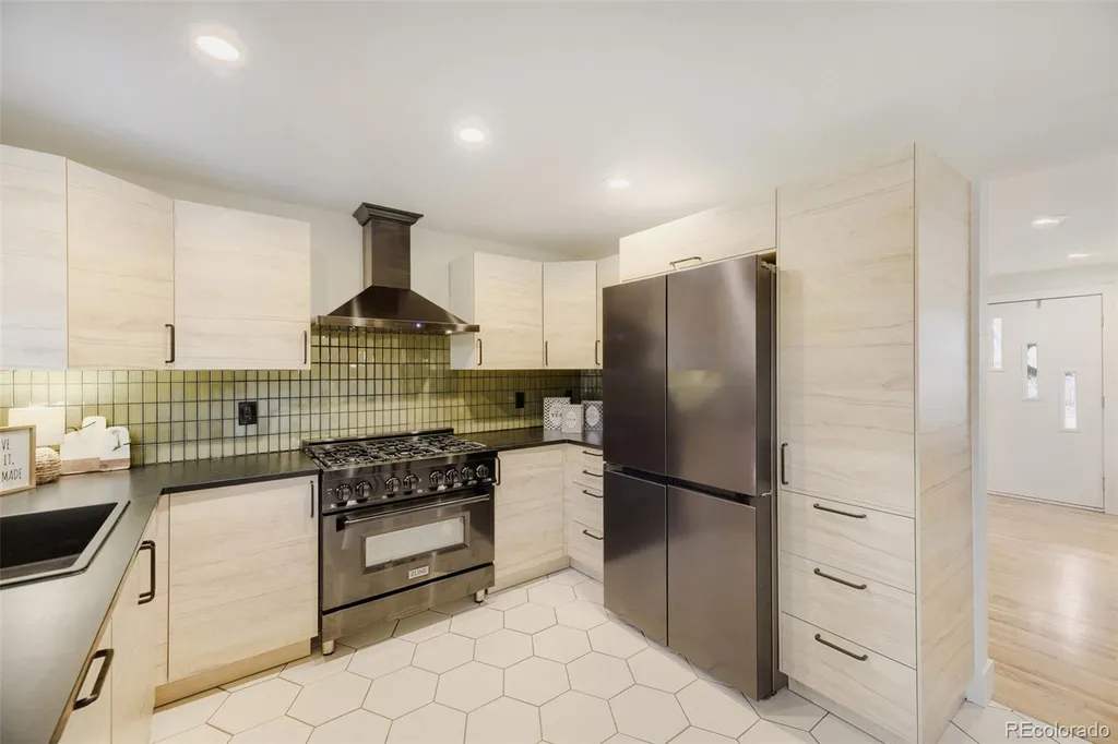 1364 S Poplar Street Denver CO 80224