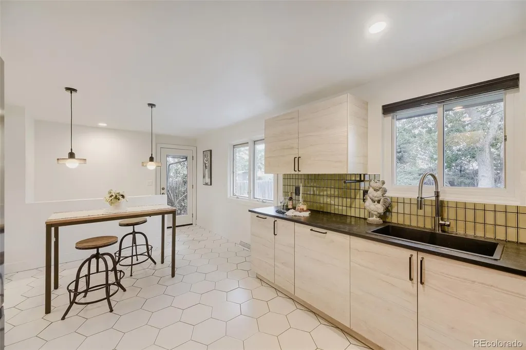 1364 S Poplar Street Denver CO 80224