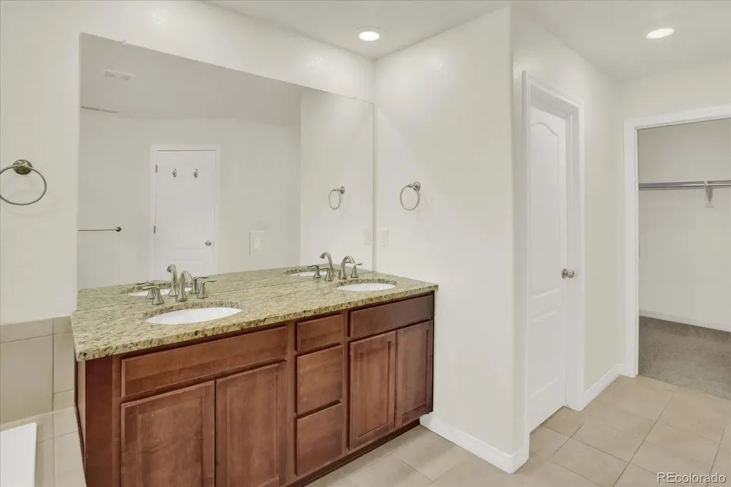 14822 Vienna Circle Parker CO 80134