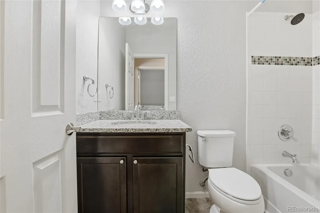 1623 N Granby Way Aurora CO 80011