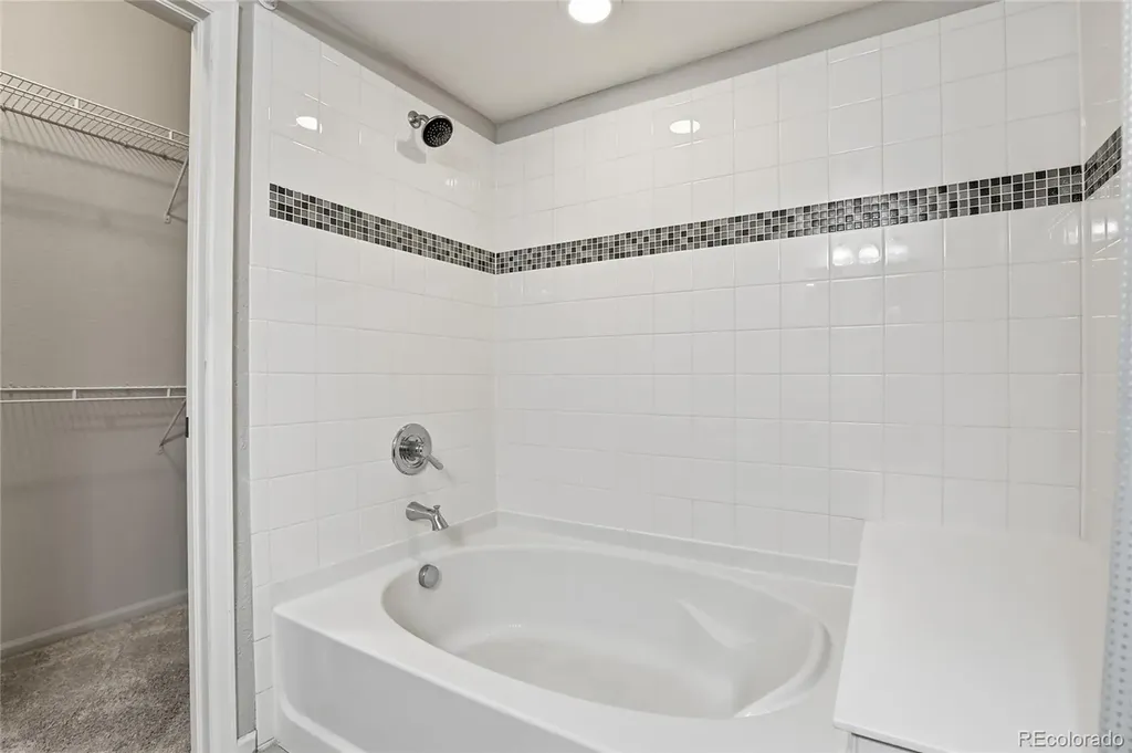 1623 N Granby Way Aurora CO 80011