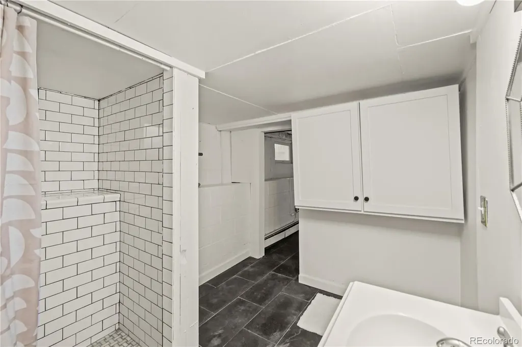 1669 Dallas Street Aurora CO 80010