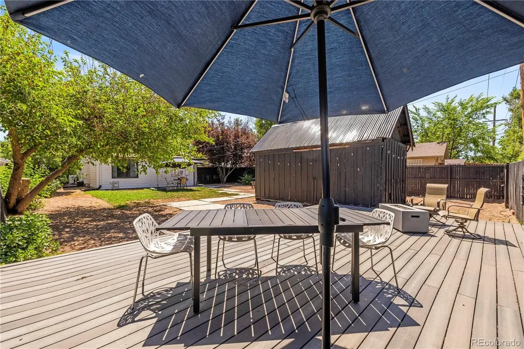 1669 Dallas Street Aurora CO 80010