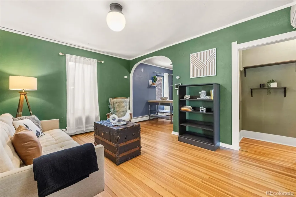 1669 Dallas Street Aurora CO 80010