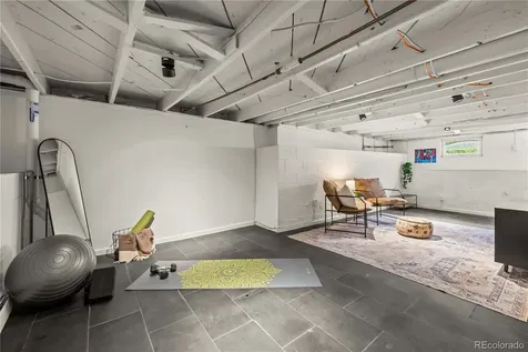 1669 Dallas Street Aurora CO 80010