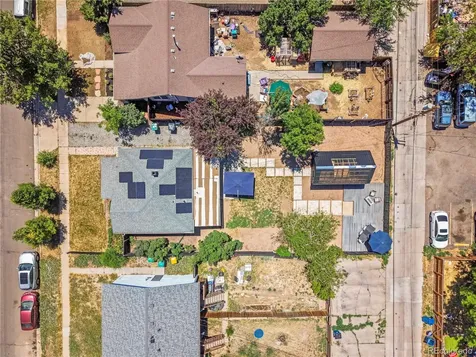 1669 Dallas Street Aurora CO 80010