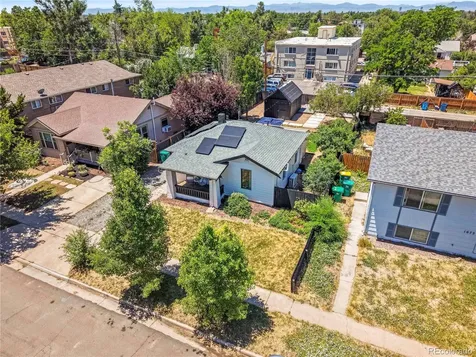 1669 Dallas Street Aurora CO 80010