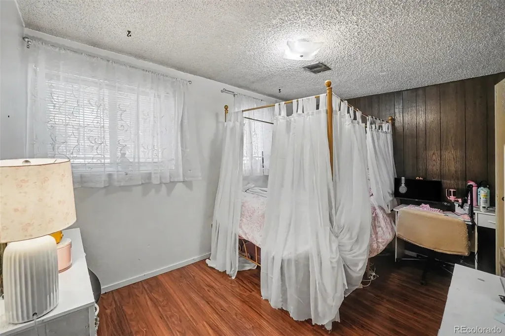 11239 E Center Avenue Aurora CO 80012