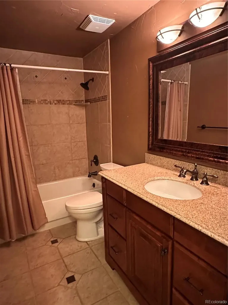 4663 W Ponds Circle Littleton CO 80123