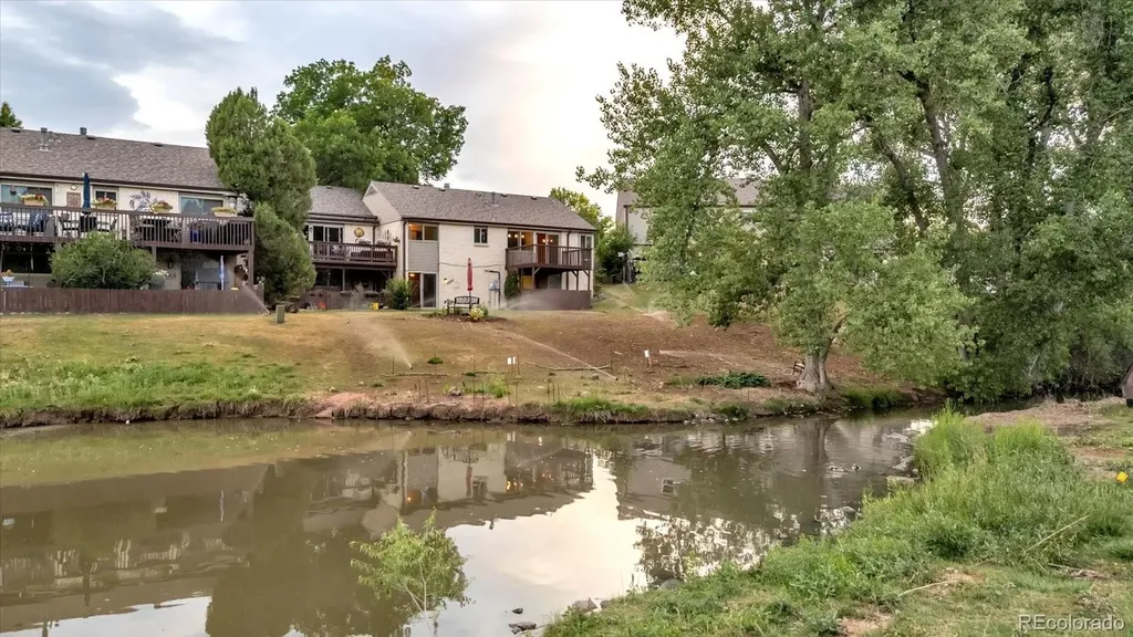 4663 W Ponds Circle Littleton CO 80123
