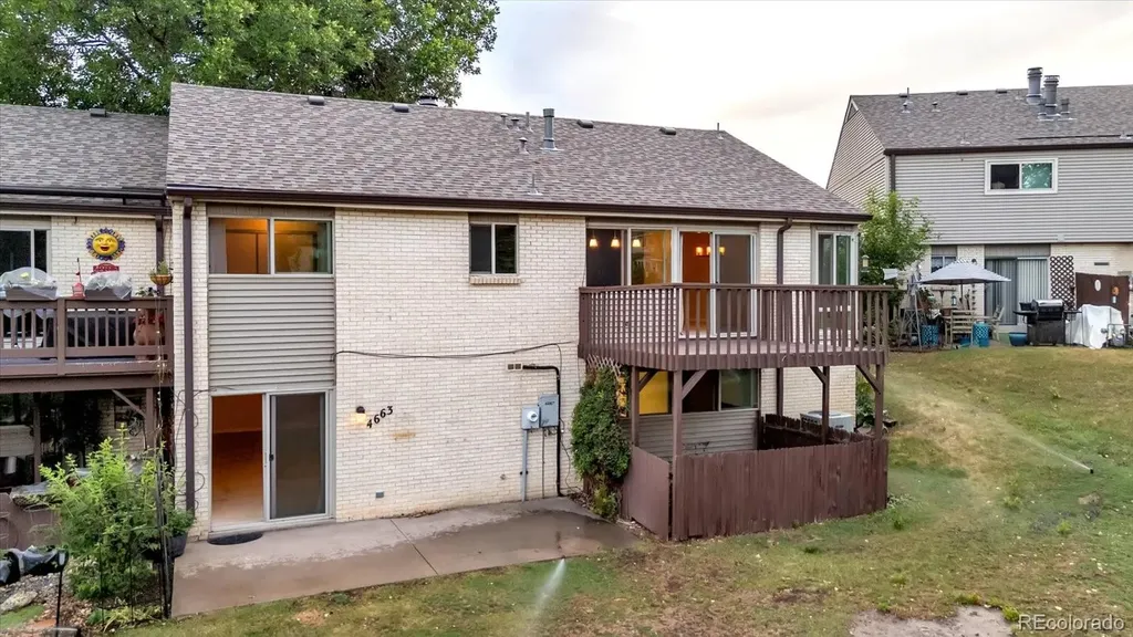 4663 W Ponds Circle Littleton CO 80123