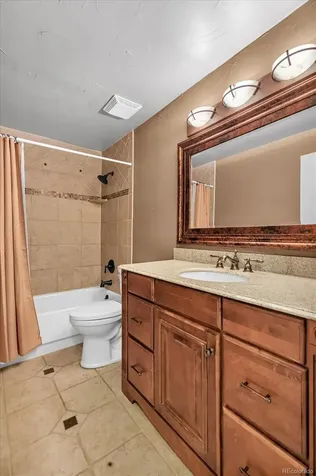4663 W Ponds Circle Littleton CO 80123