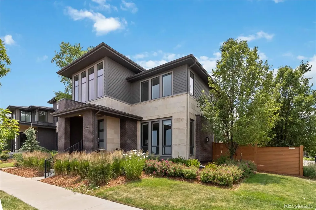 9202 E 53rd Avenue Denver CO 80238