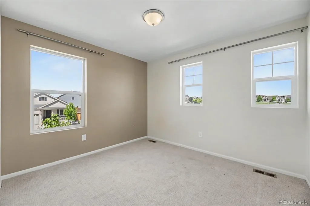 871 N Waterloo Circle Aurora CO 80018