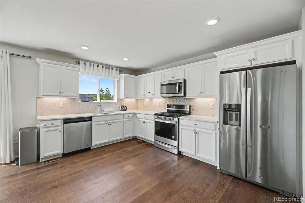 871 N Waterloo Circle Aurora CO 80018
