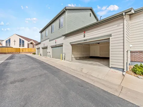19515 E Sunset Circle Centennial CO 80015
