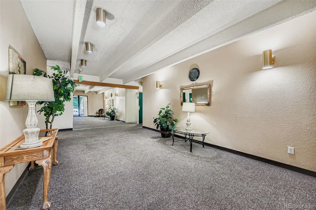 1011 S Ironton Street Aurora CO 80012