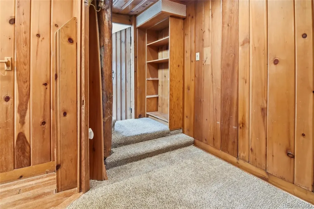 26079 Kingsbury Road Kittredge CO 80457
