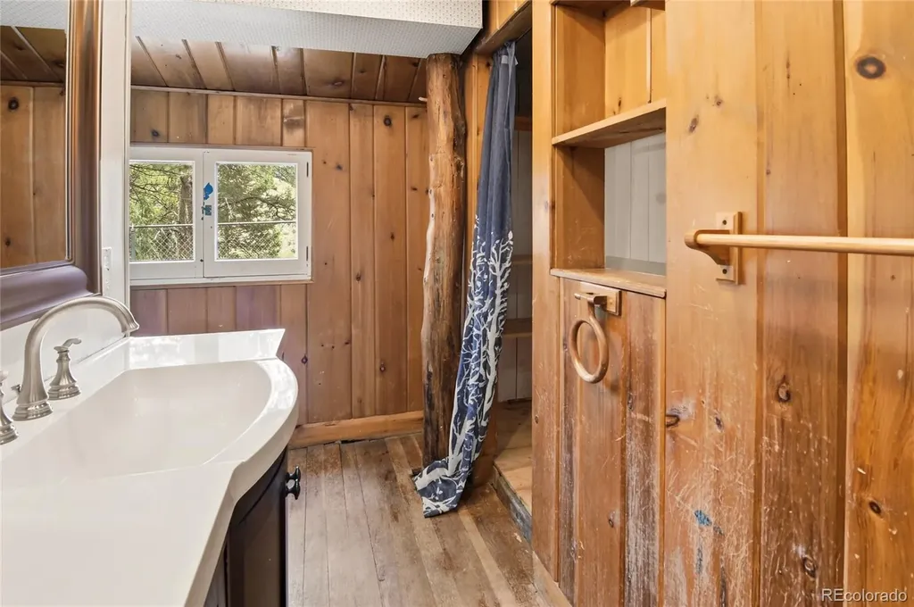 26079 Kingsbury Road Kittredge CO 80457