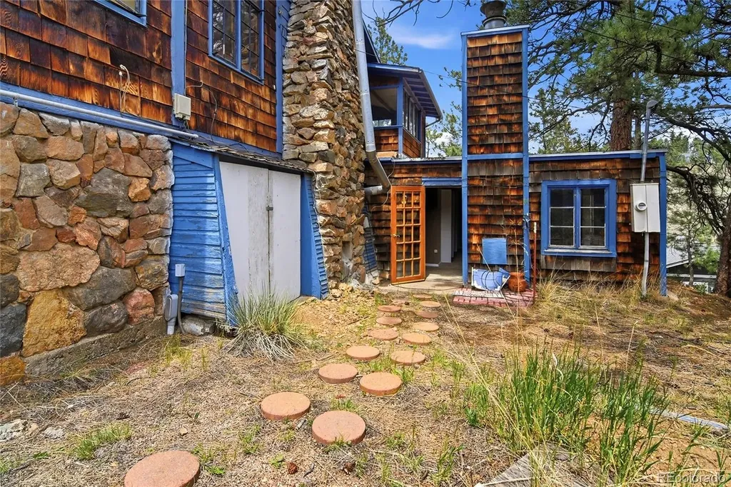 26079 Kingsbury Road Kittredge CO 80457